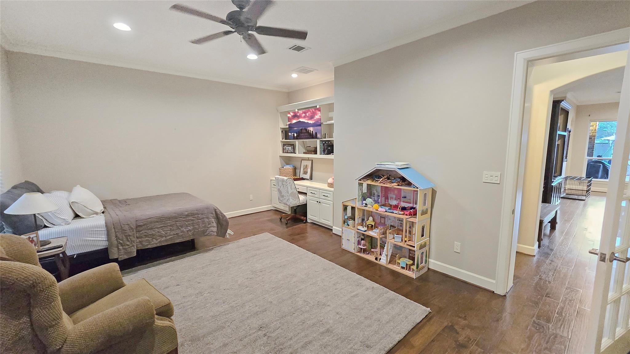 15305 Chichester Lane