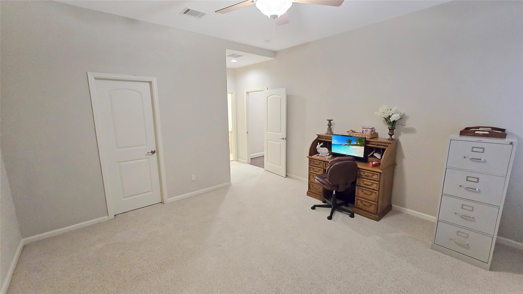 15305 Chichester Lane