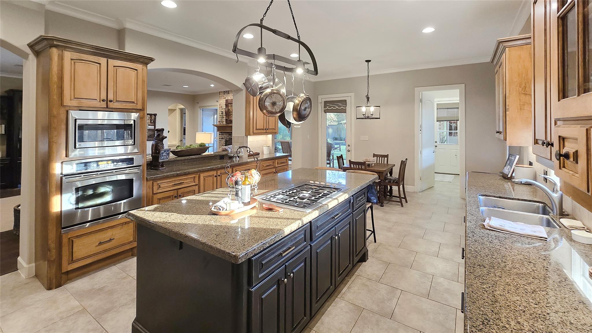 15305 Chichester Lane