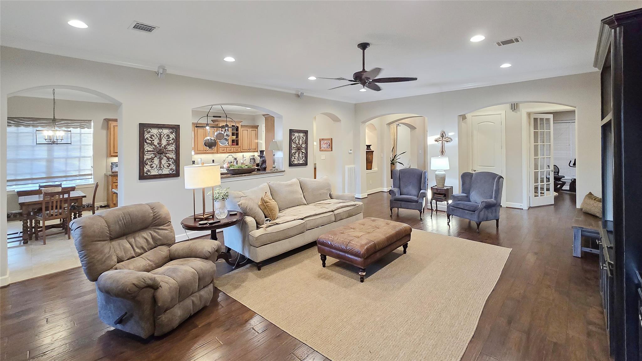 15305 Chichester Lane