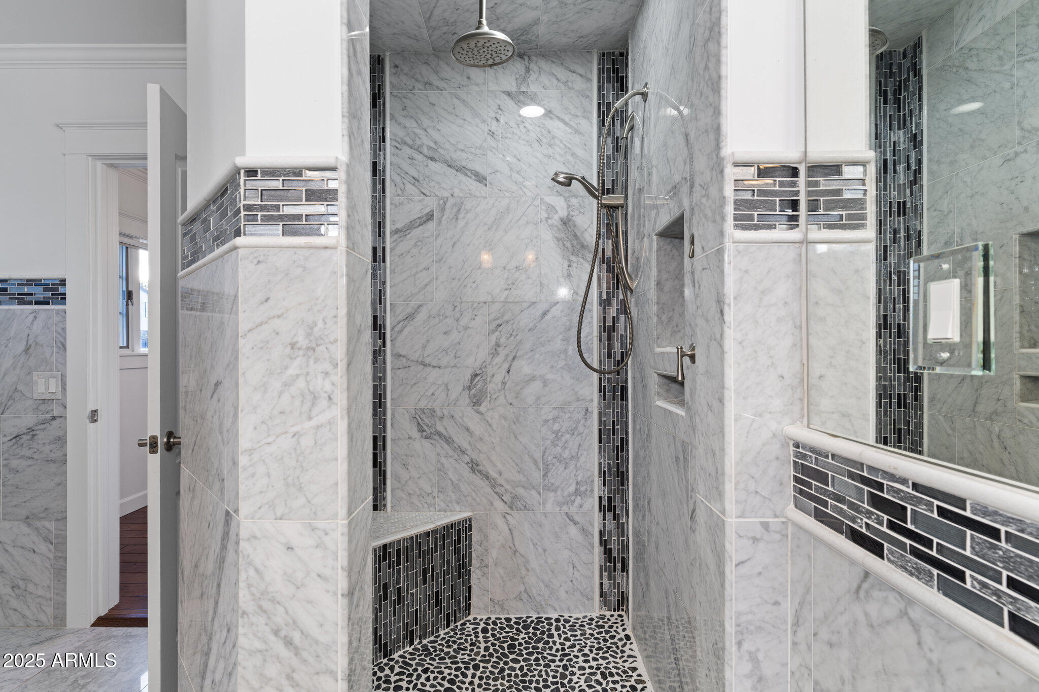 5328 E PINCHOT Avenue