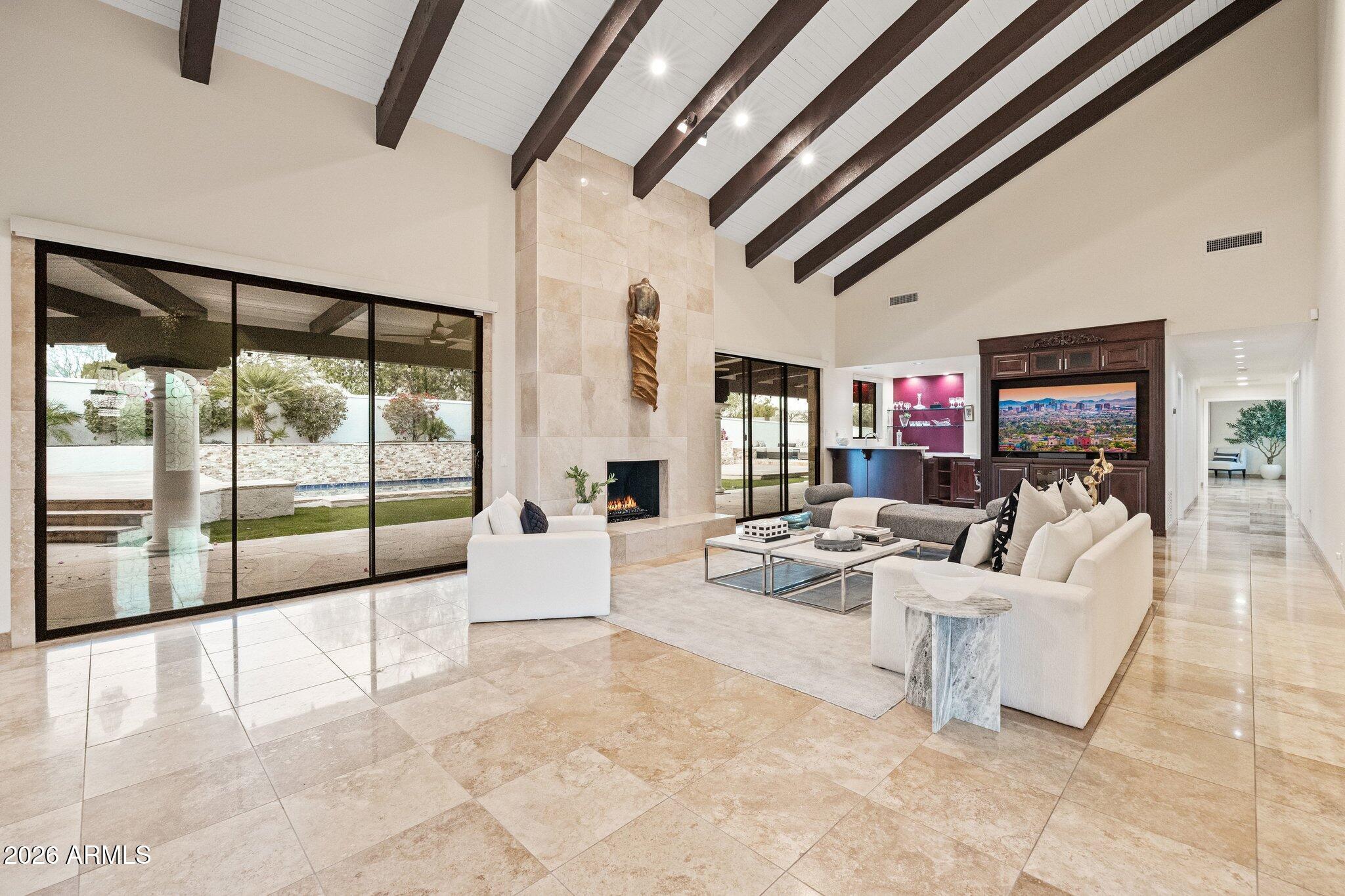 6332 E VISTA Drive
