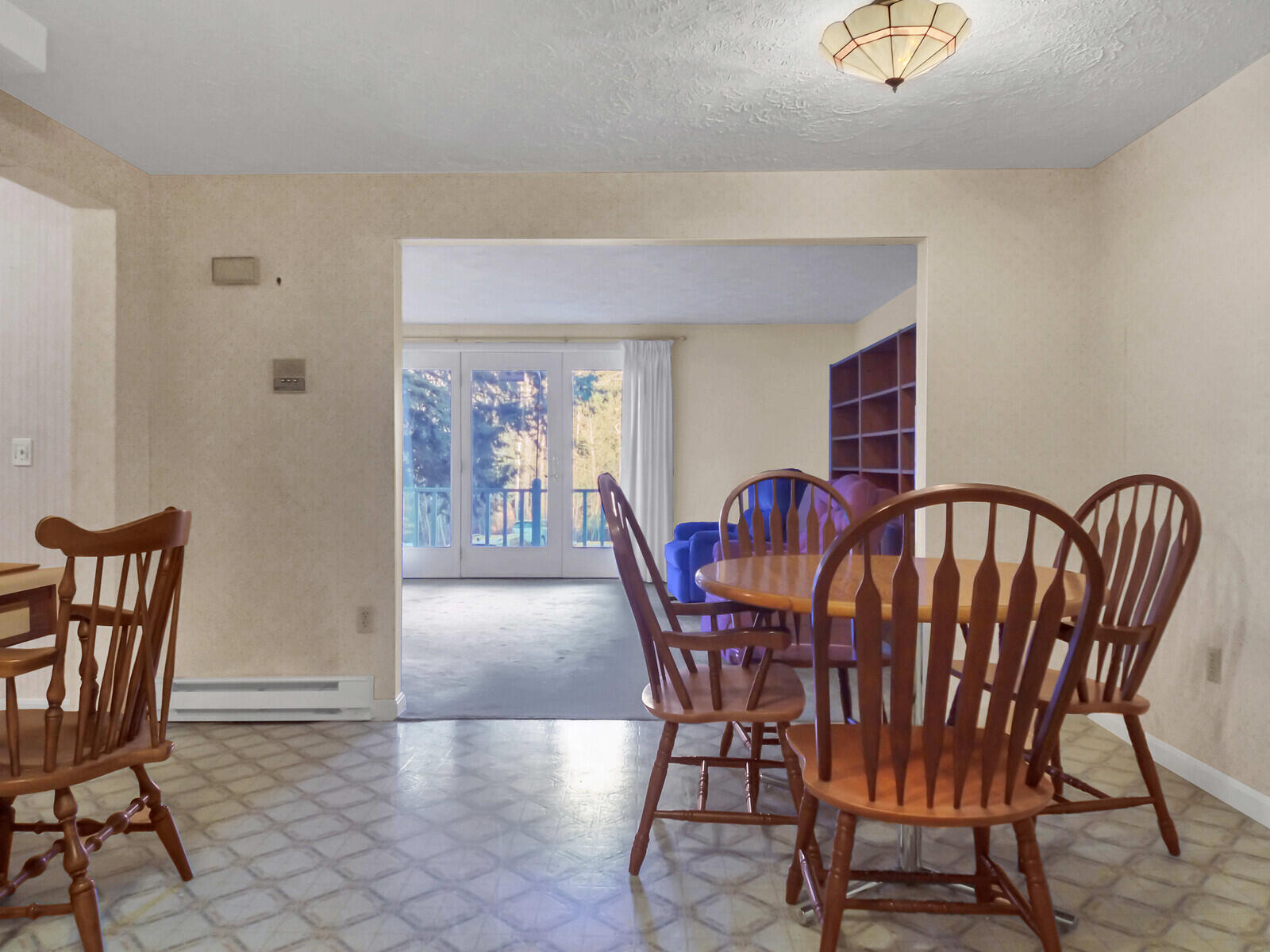 210 Evergreen Drive, 210