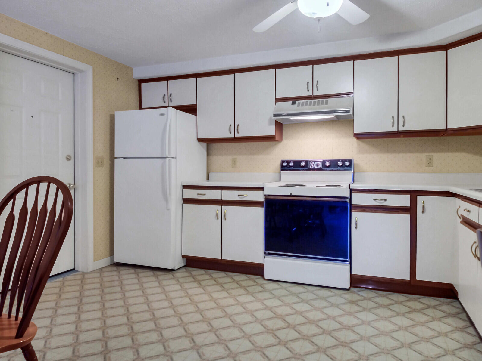 210 Evergreen Drive, 210