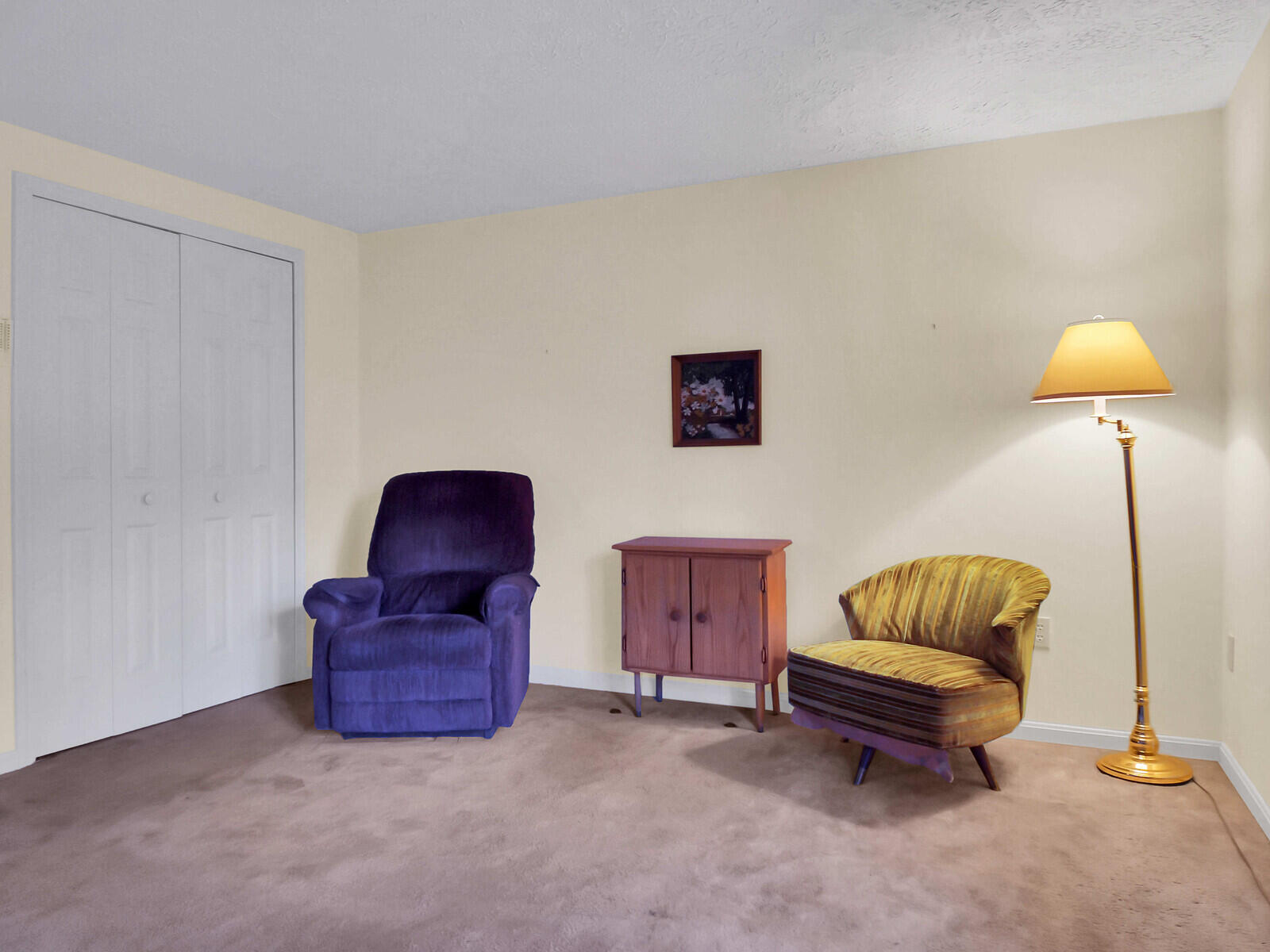 210 Evergreen Drive, 210