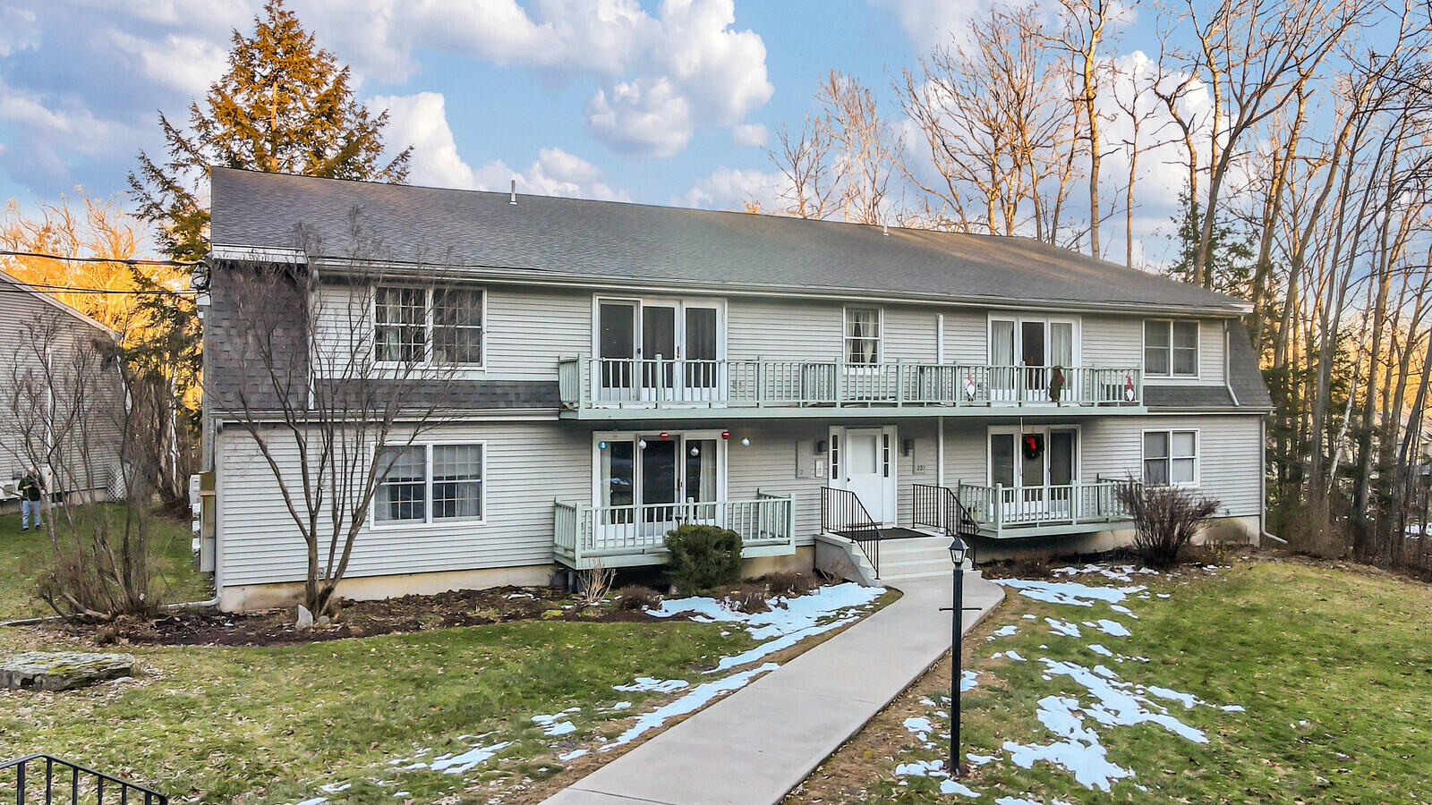210 Evergreen Drive, 210