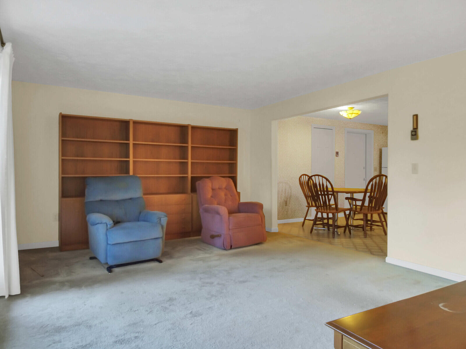 210 Evergreen Drive, 210