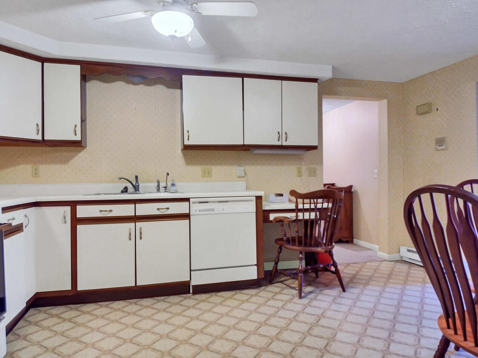 210 Evergreen Drive, 210