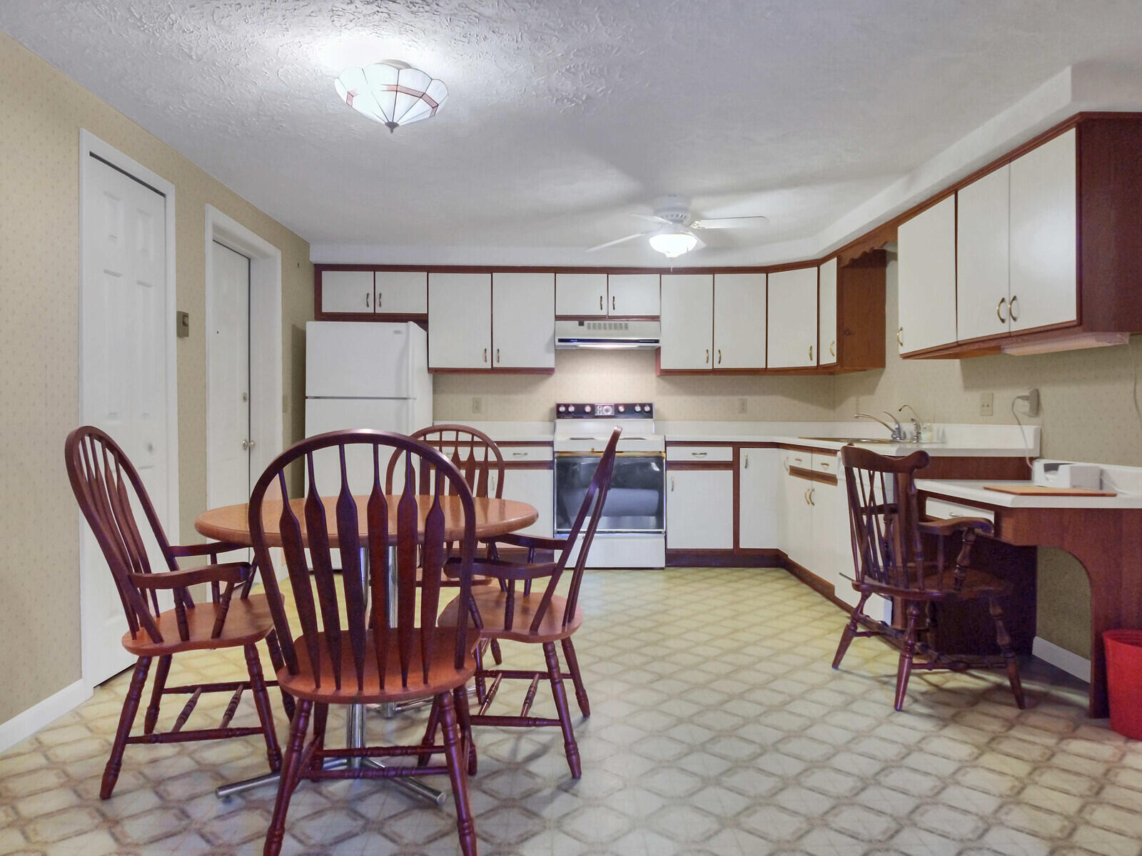 210 Evergreen Drive, 210
