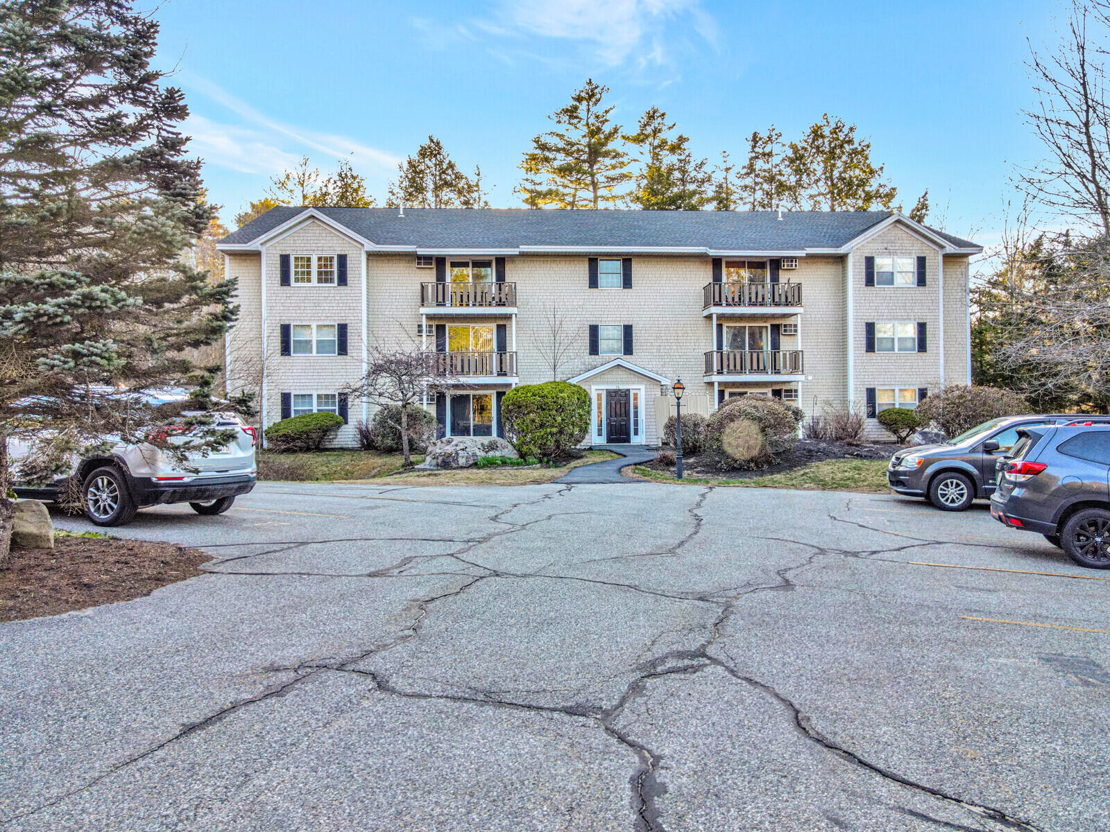 24 Parkwood Drive, 3