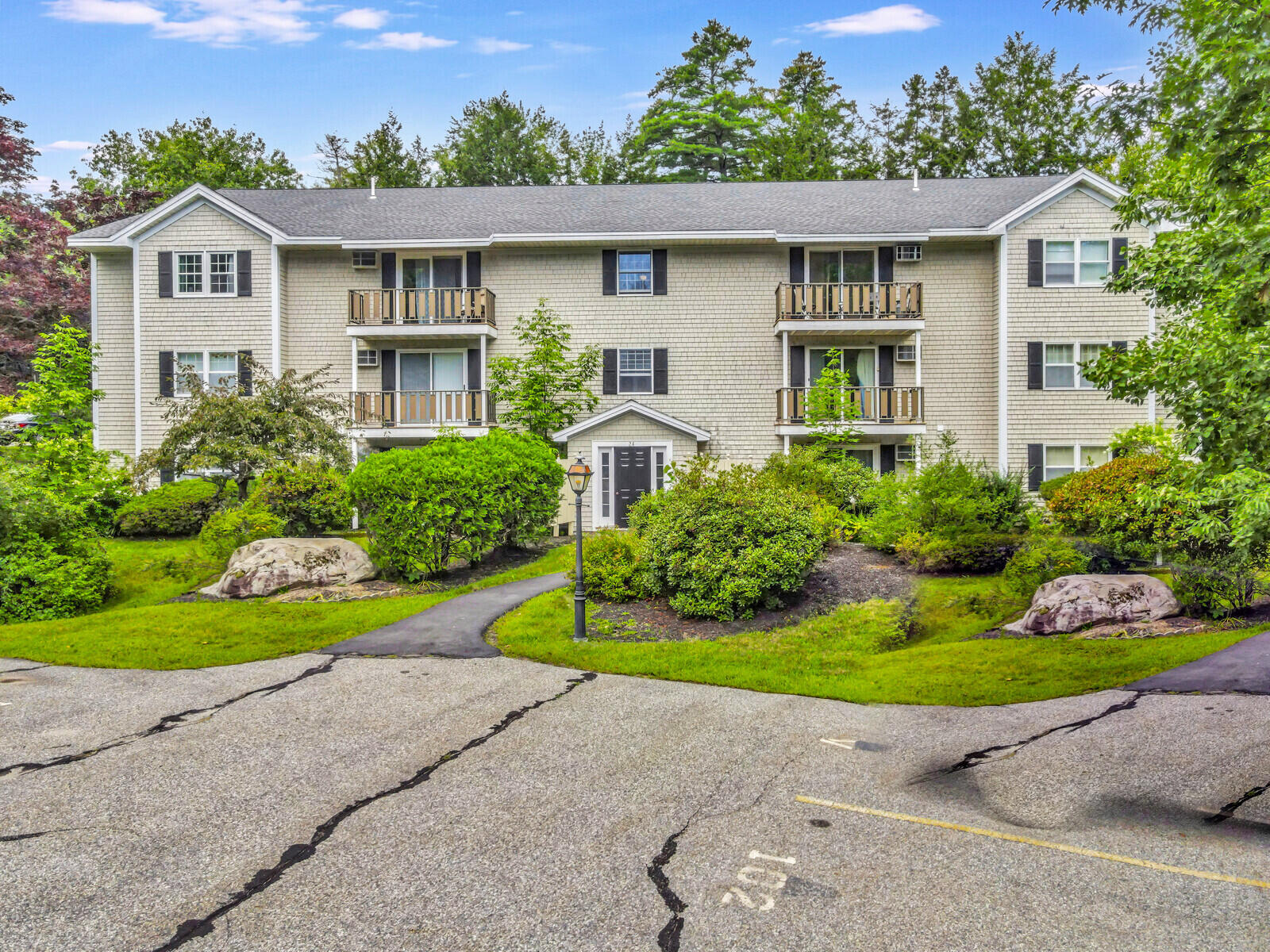 24 Parkwood Drive, 3