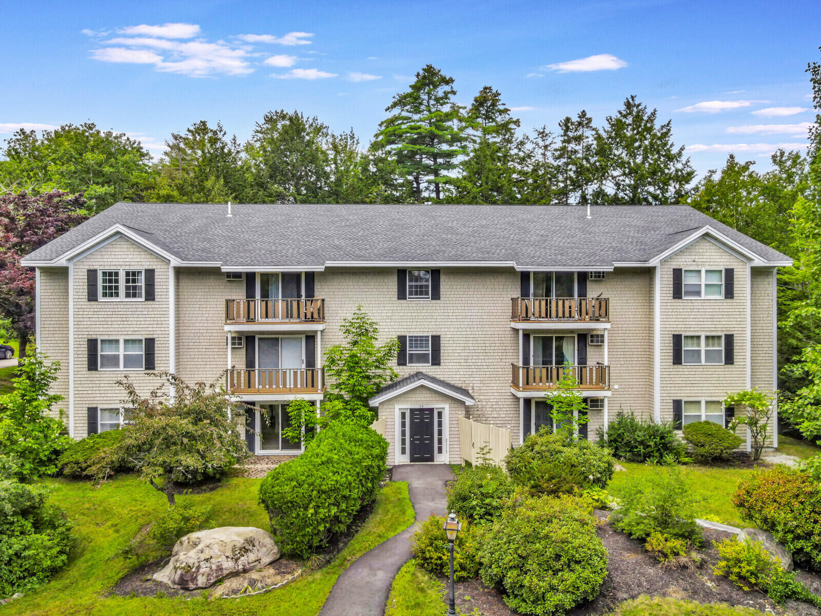 24 Parkwood Drive, 3