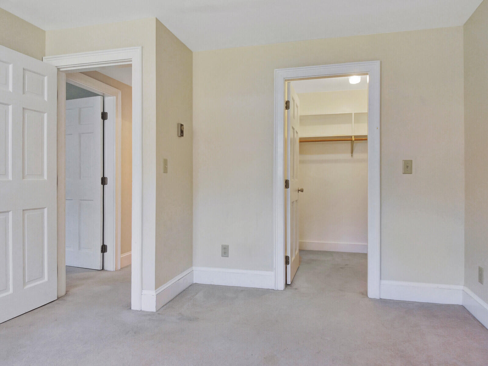24 Parkwood Drive, 3