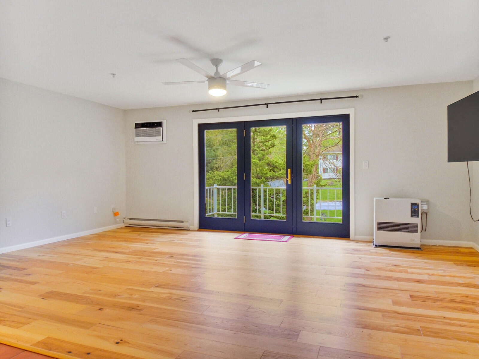 72 Smith Street, 6