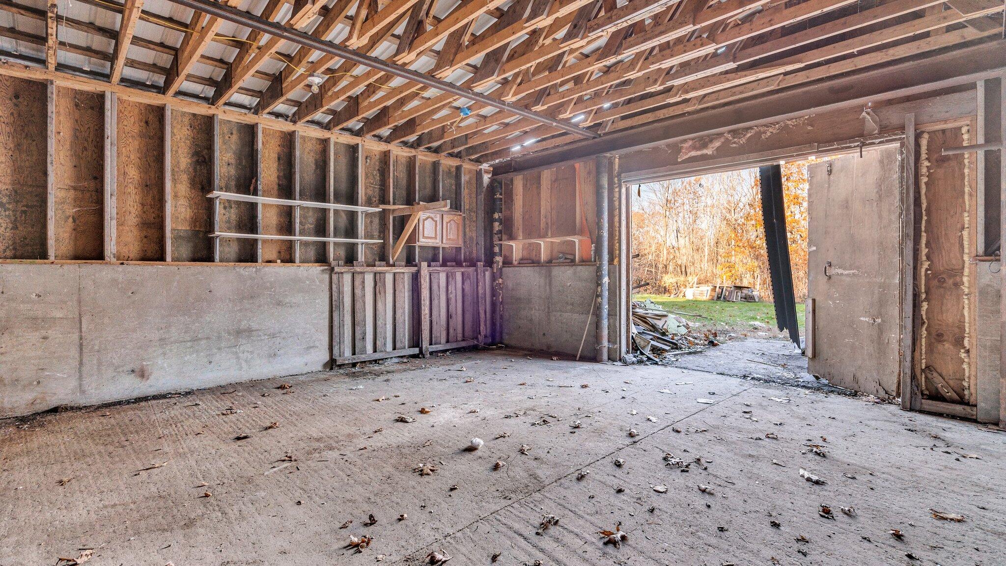 901 East Pond Road