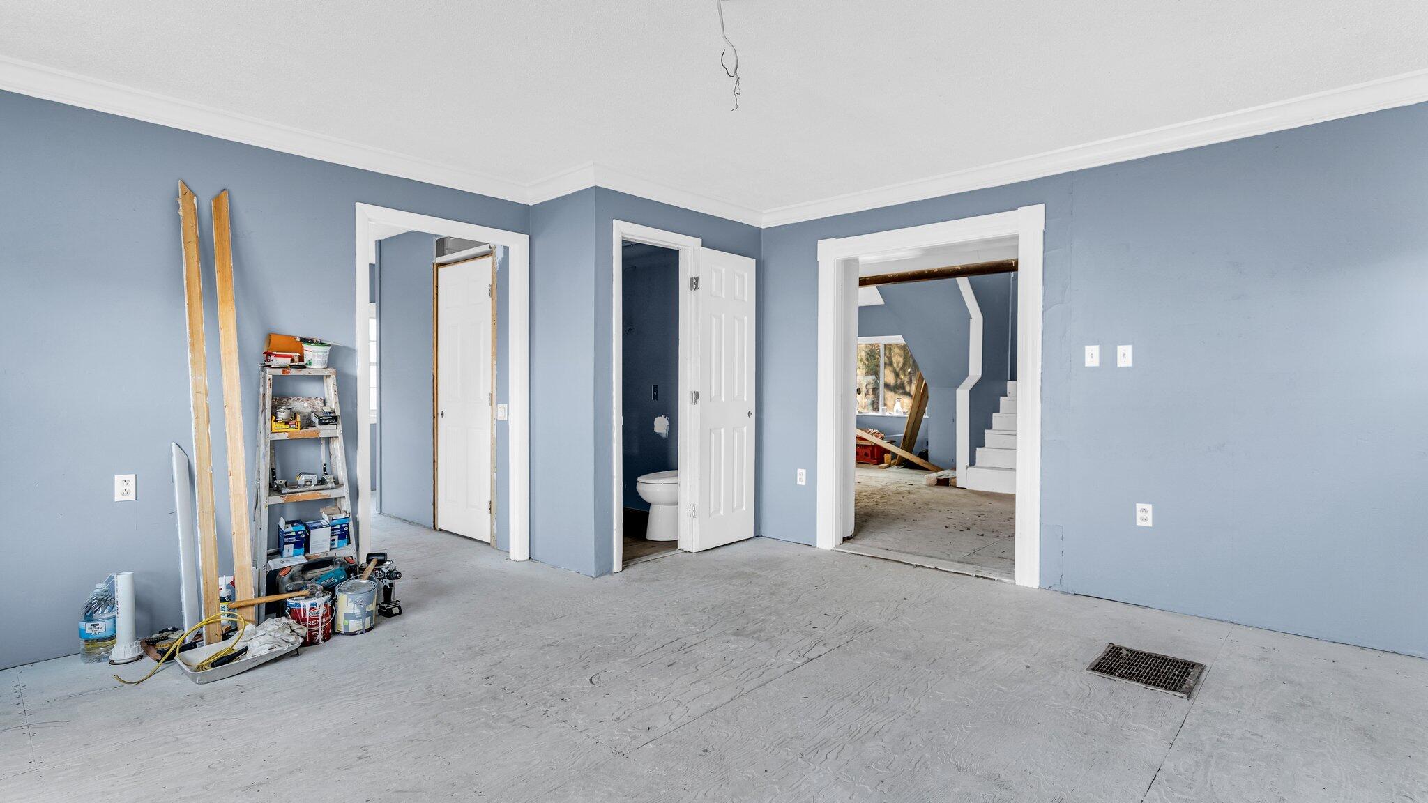 901 East Pond Road