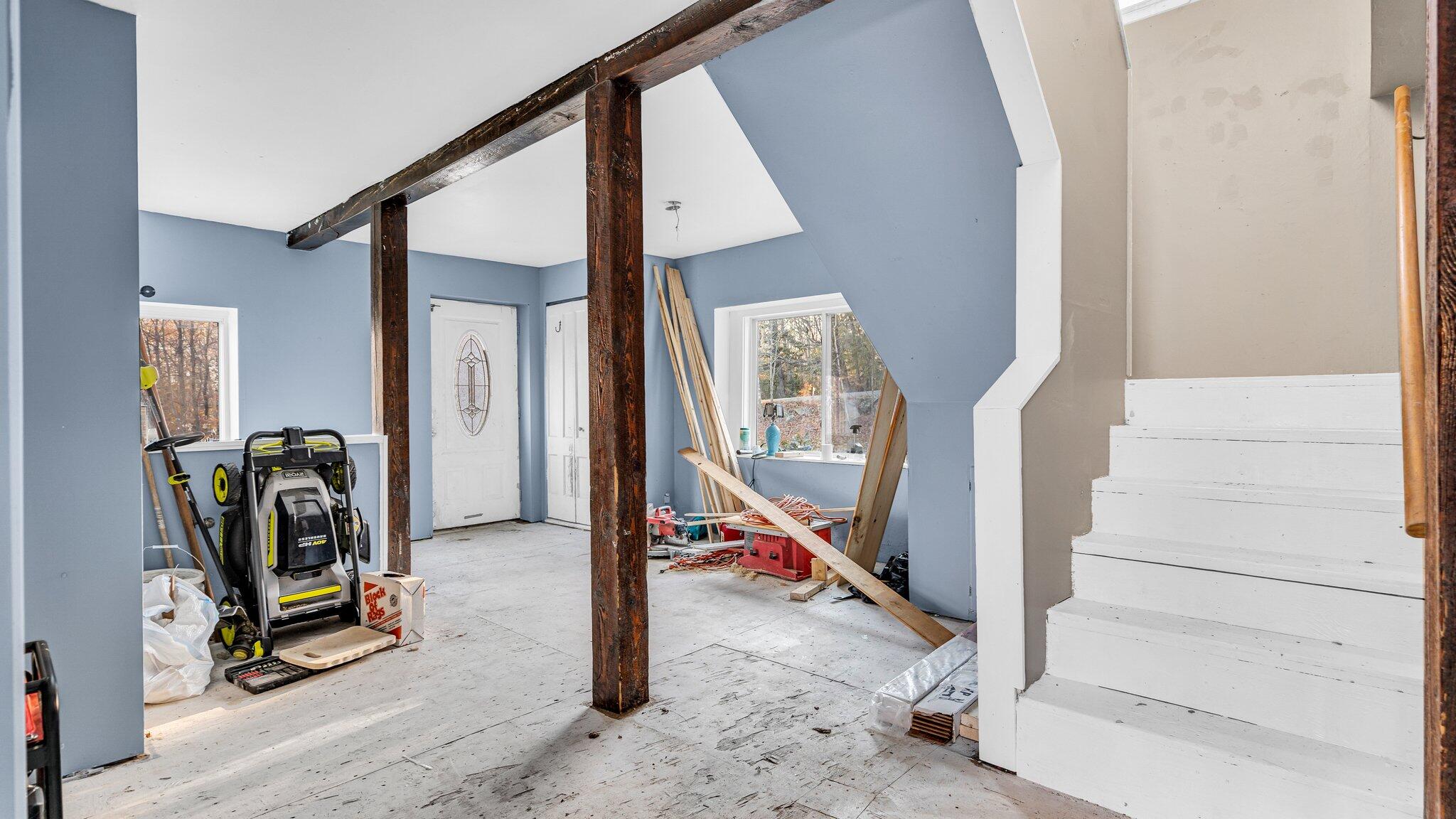 901 East Pond Road