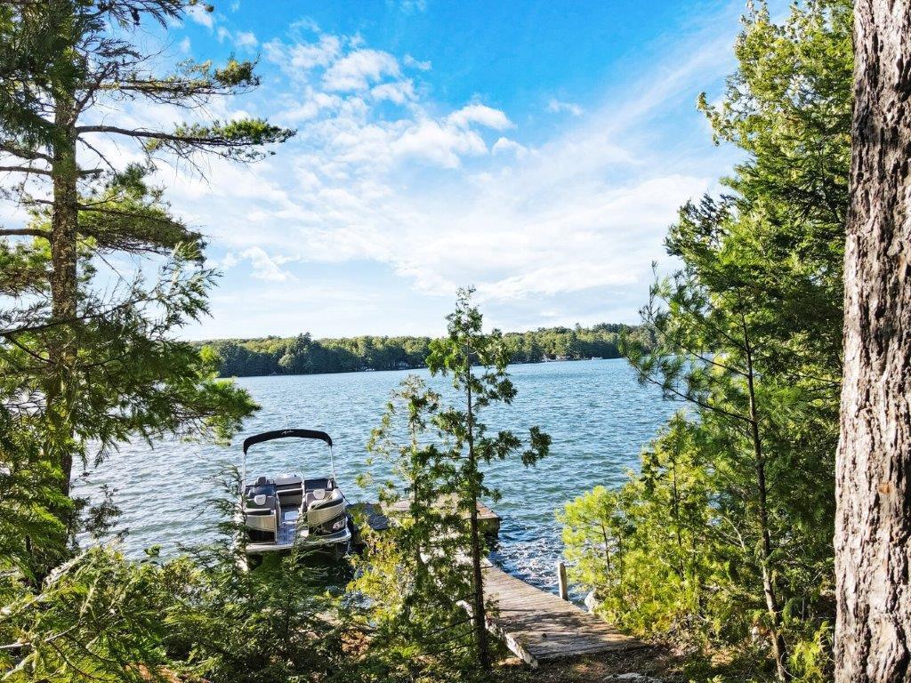 12 Horseshoe Island