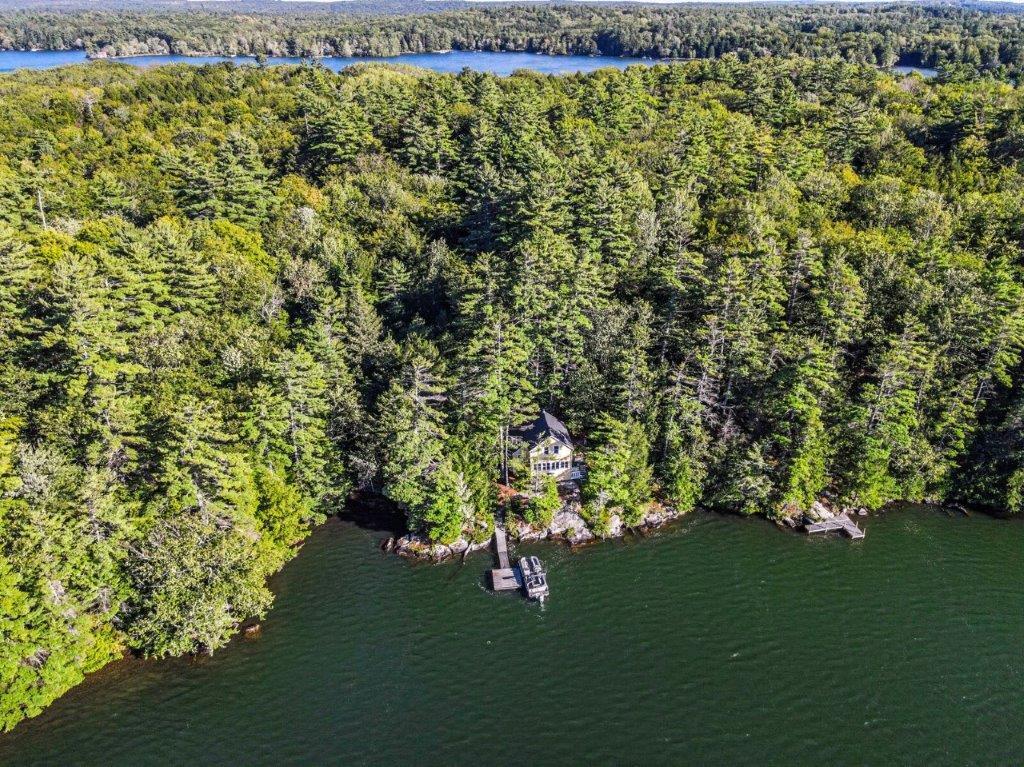 12 Horseshoe Island