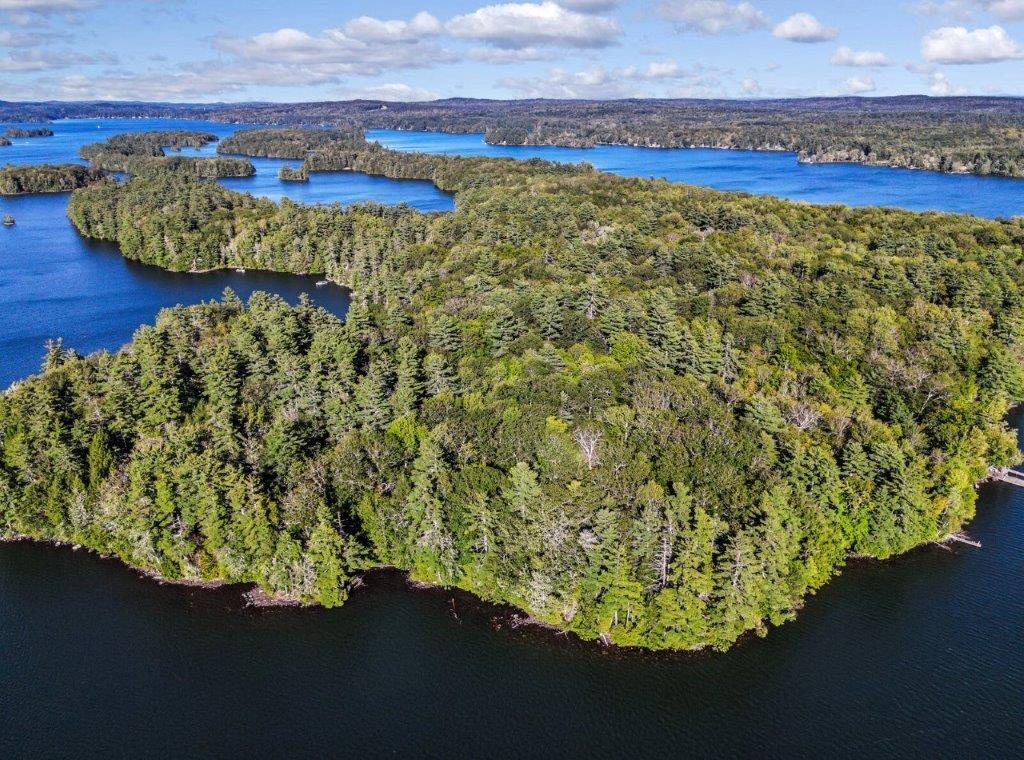 12 Horseshoe Island