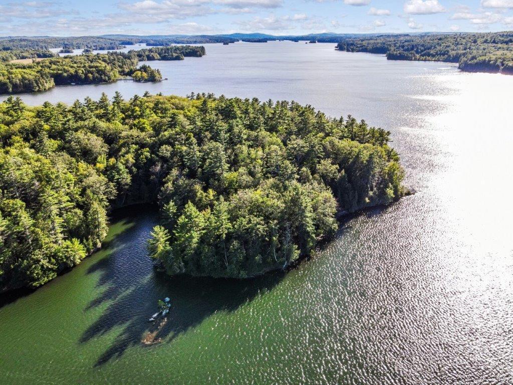 12 Horseshoe Island