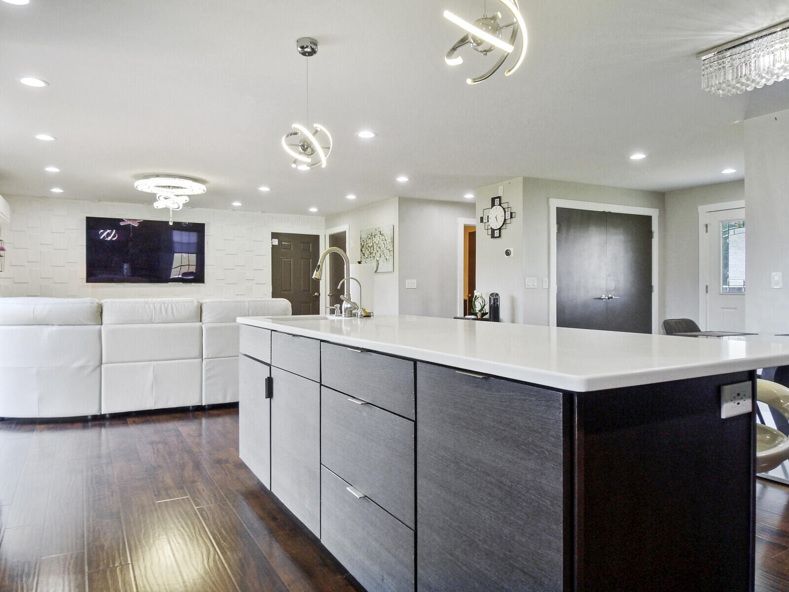 63 Fieldstone Drive