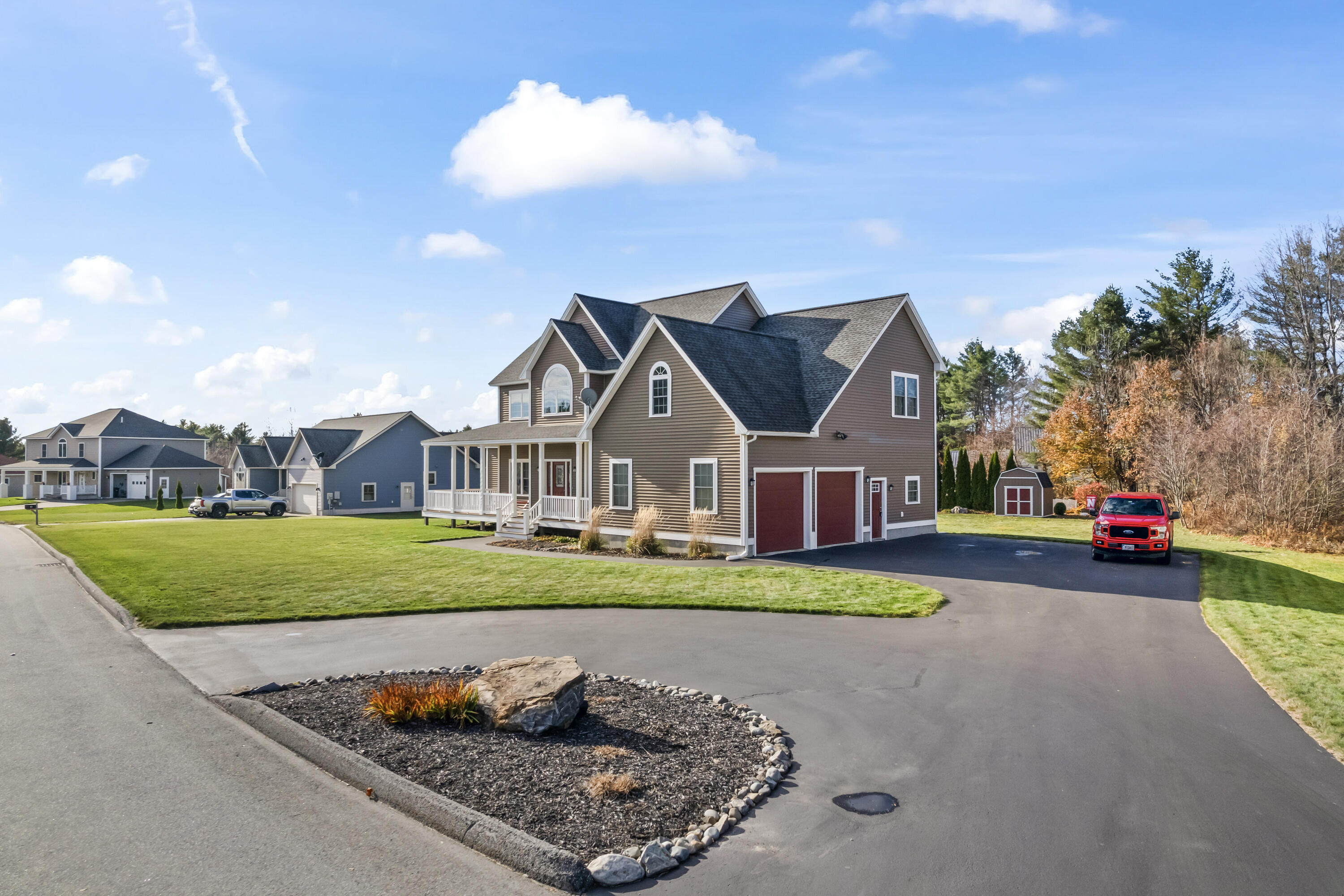 10 Fieldstone Drive