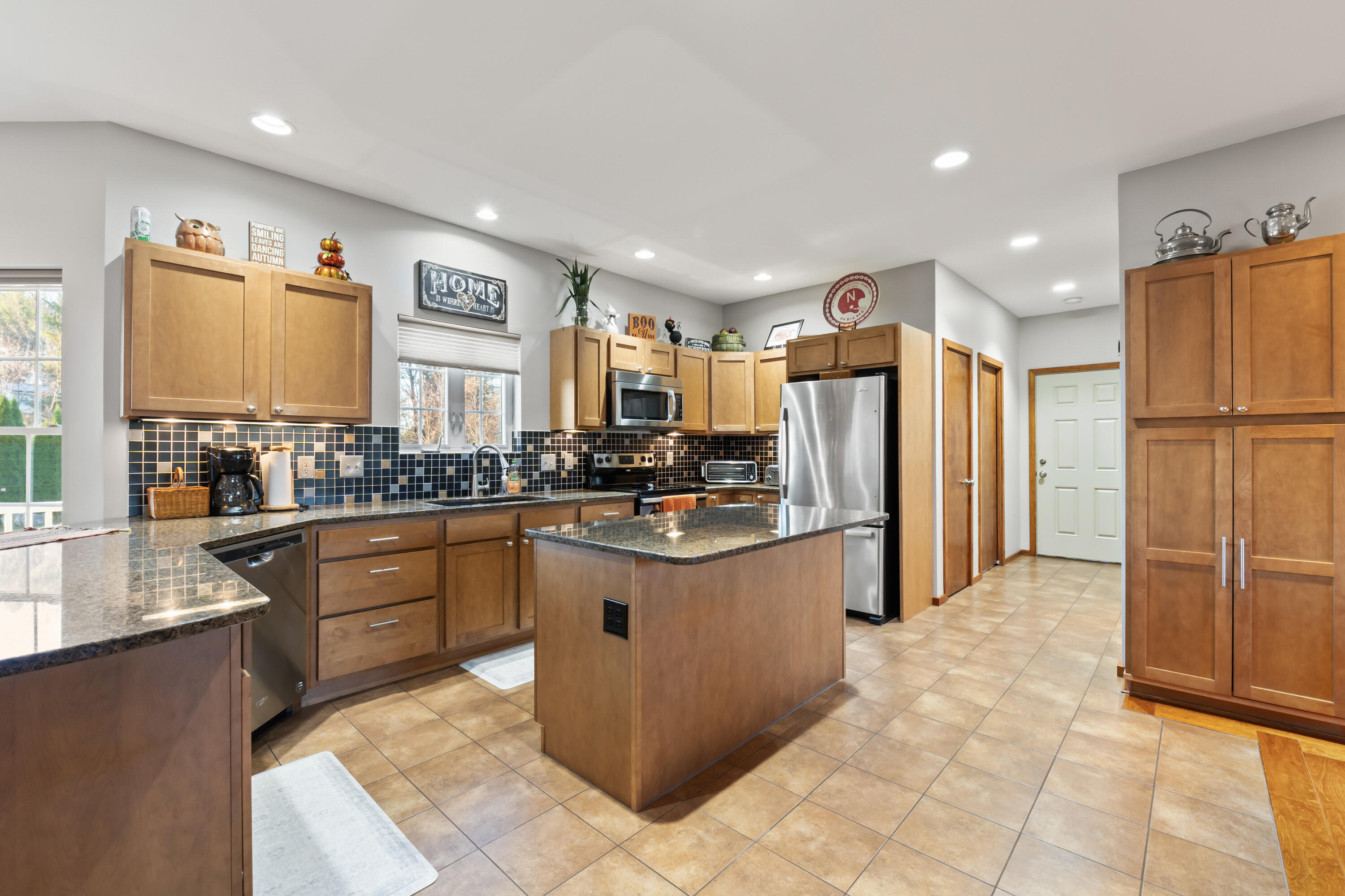 10 Fieldstone Drive