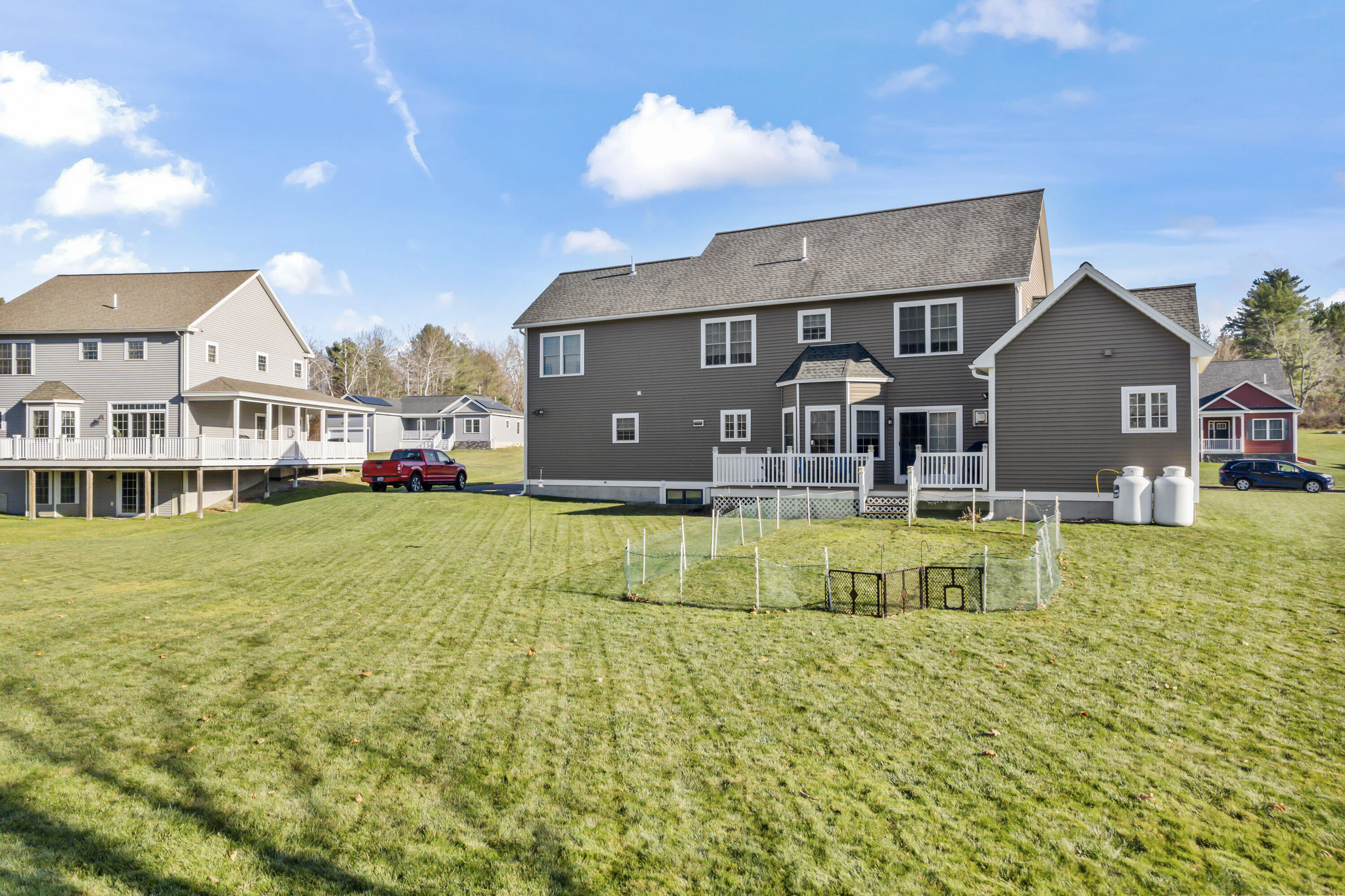 10 Fieldstone Drive