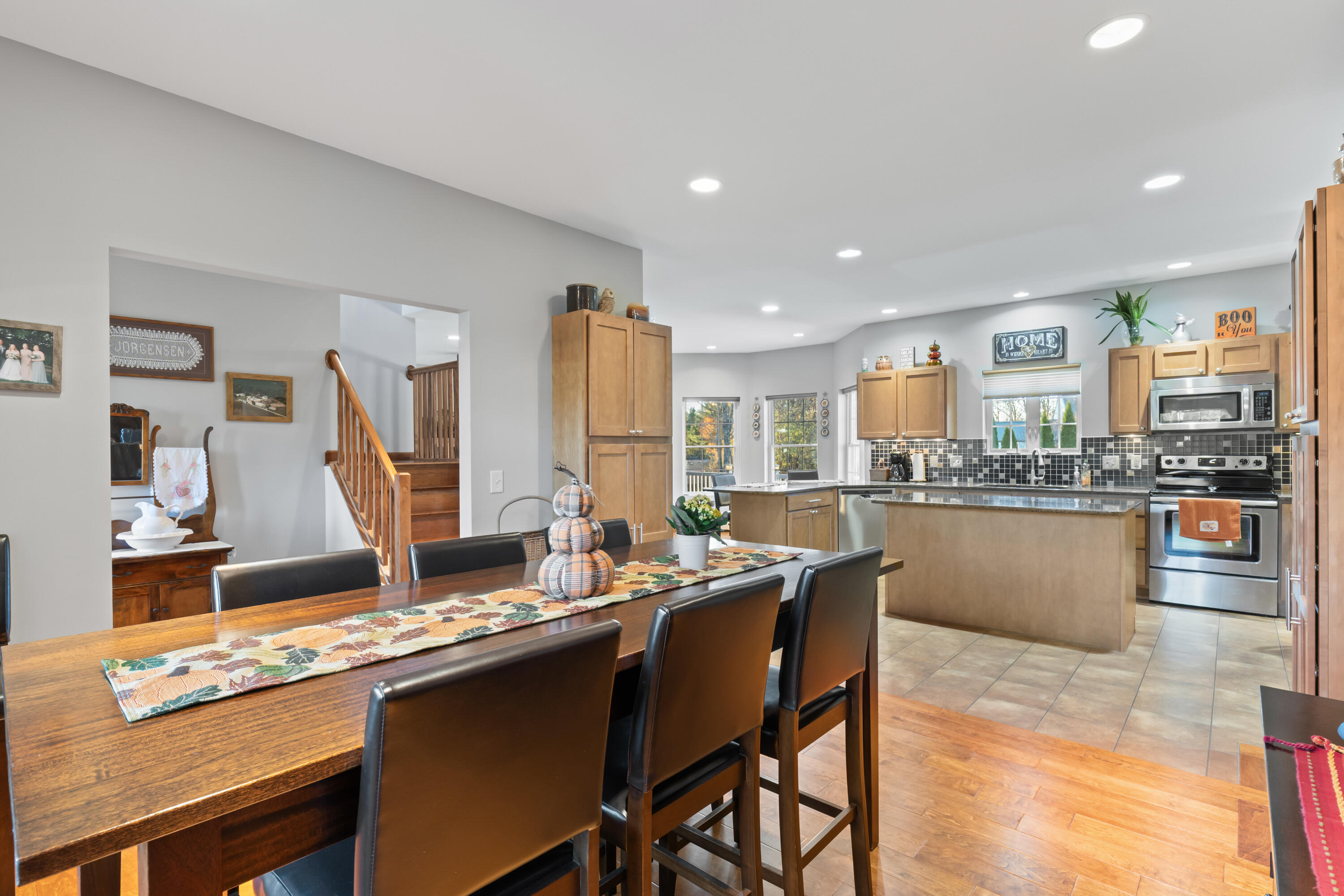 10 Fieldstone Drive