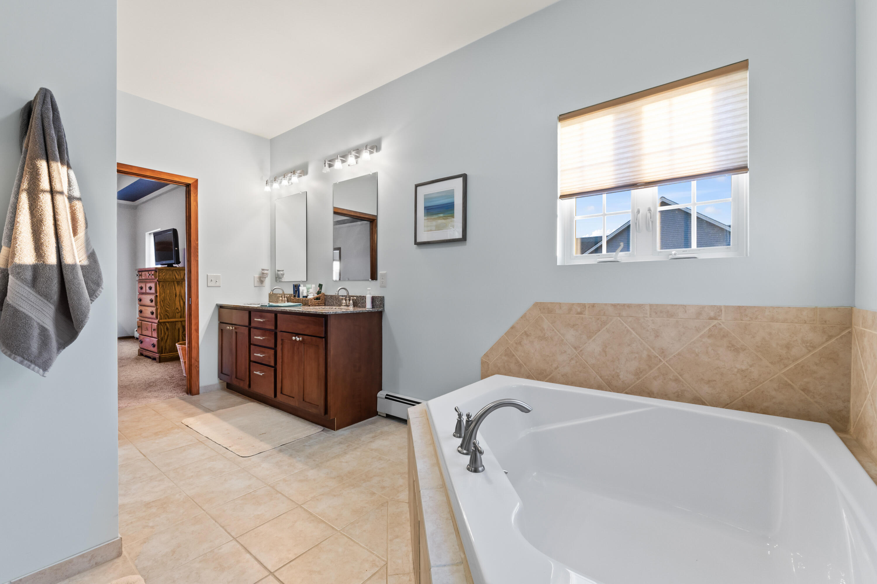 10 Fieldstone Drive