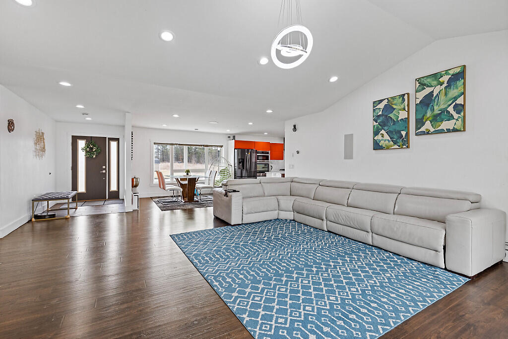68 Fieldstone Drive