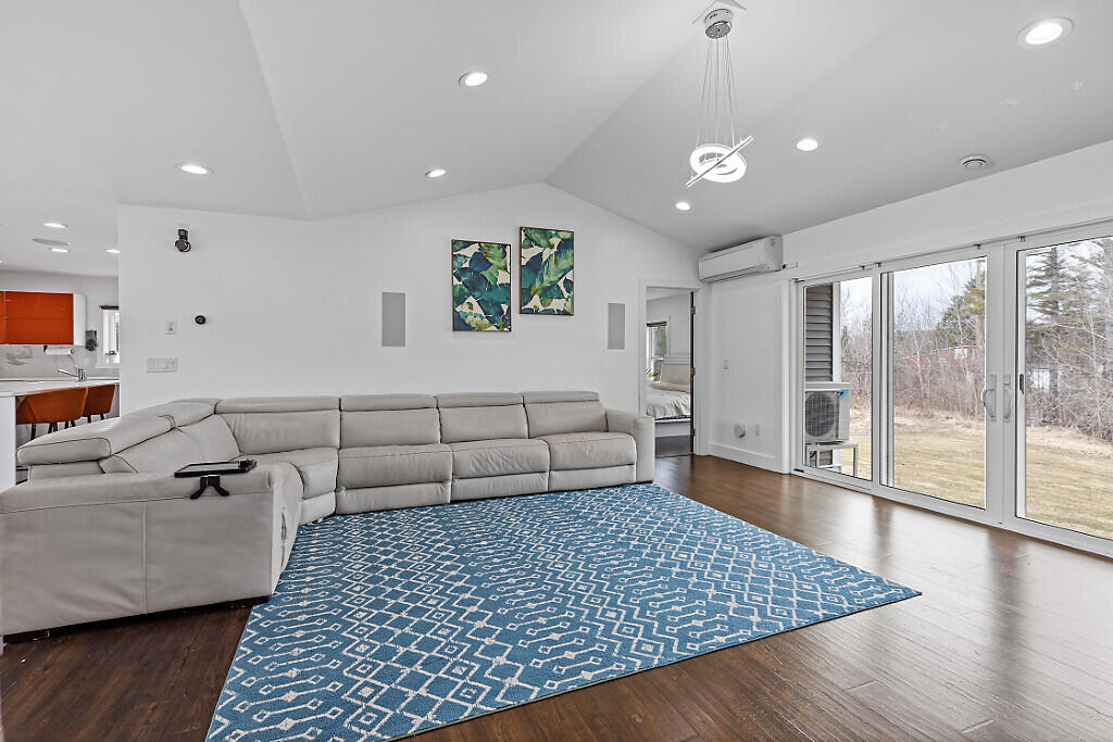 68 Fieldstone Drive