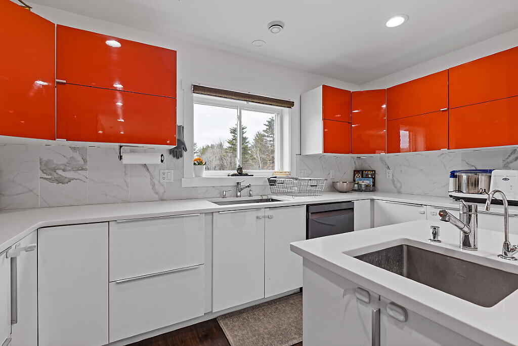 68 Fieldstone Drive