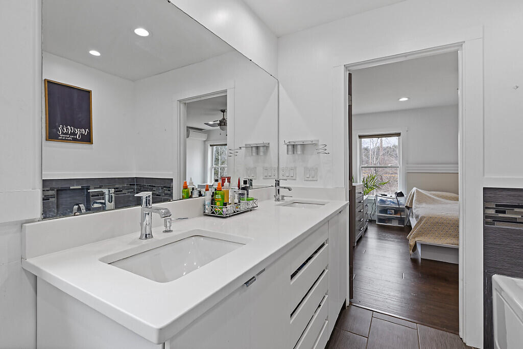 68 Fieldstone Drive