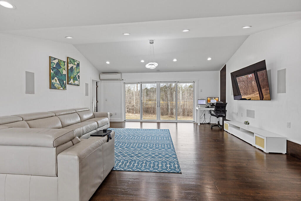 68 Fieldstone Drive