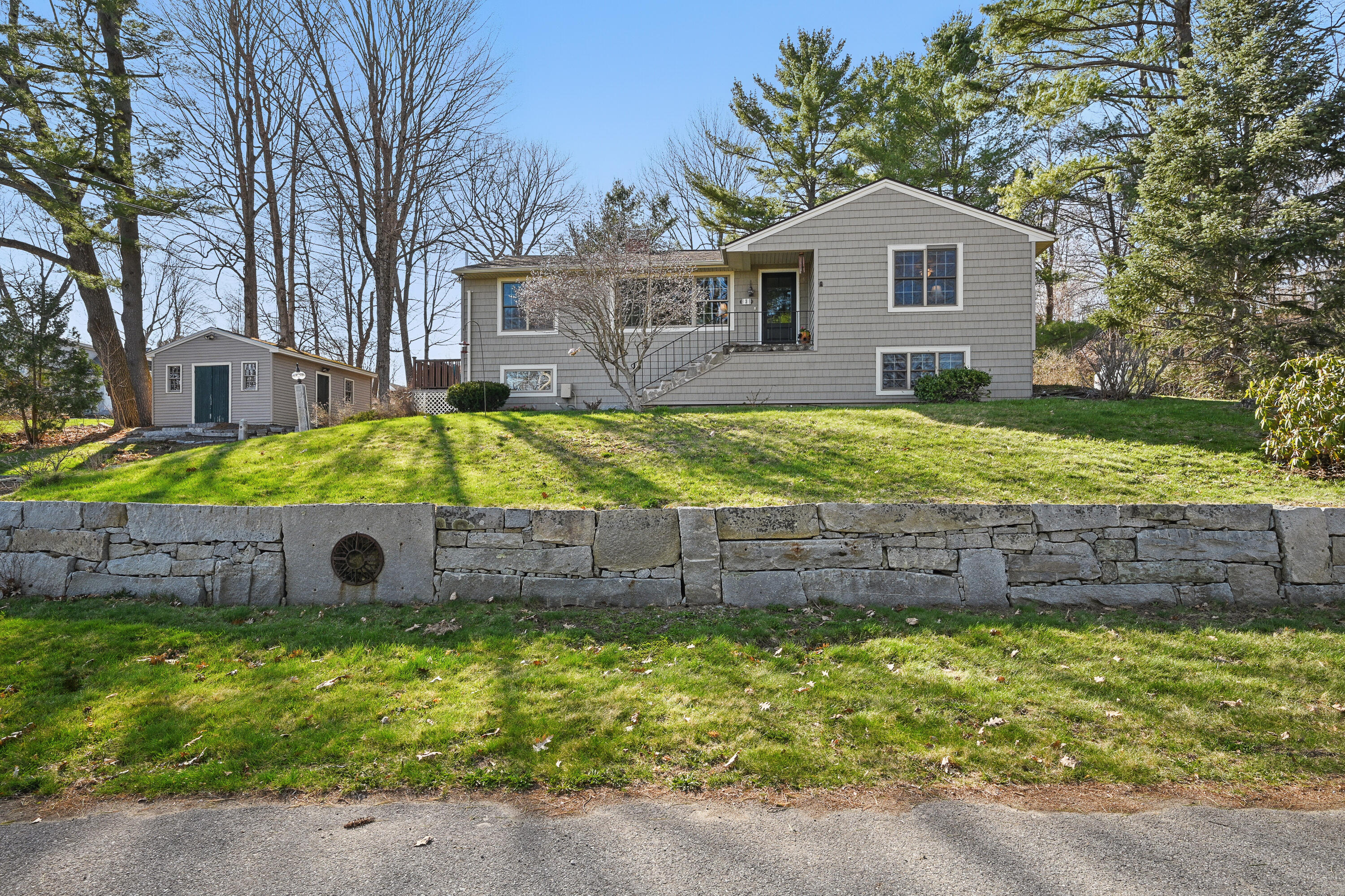 3 The Ledges Street