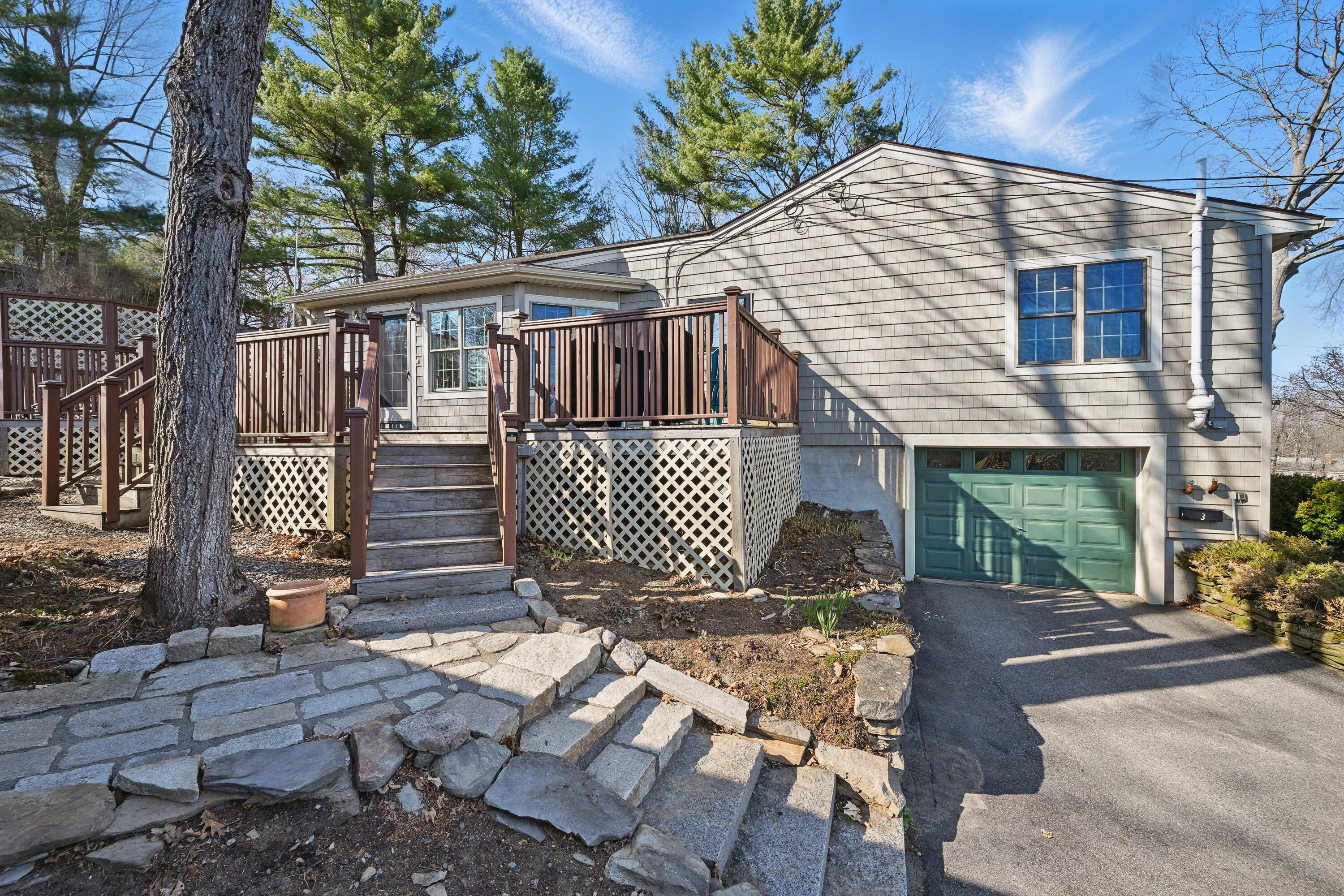 3 The Ledges Street