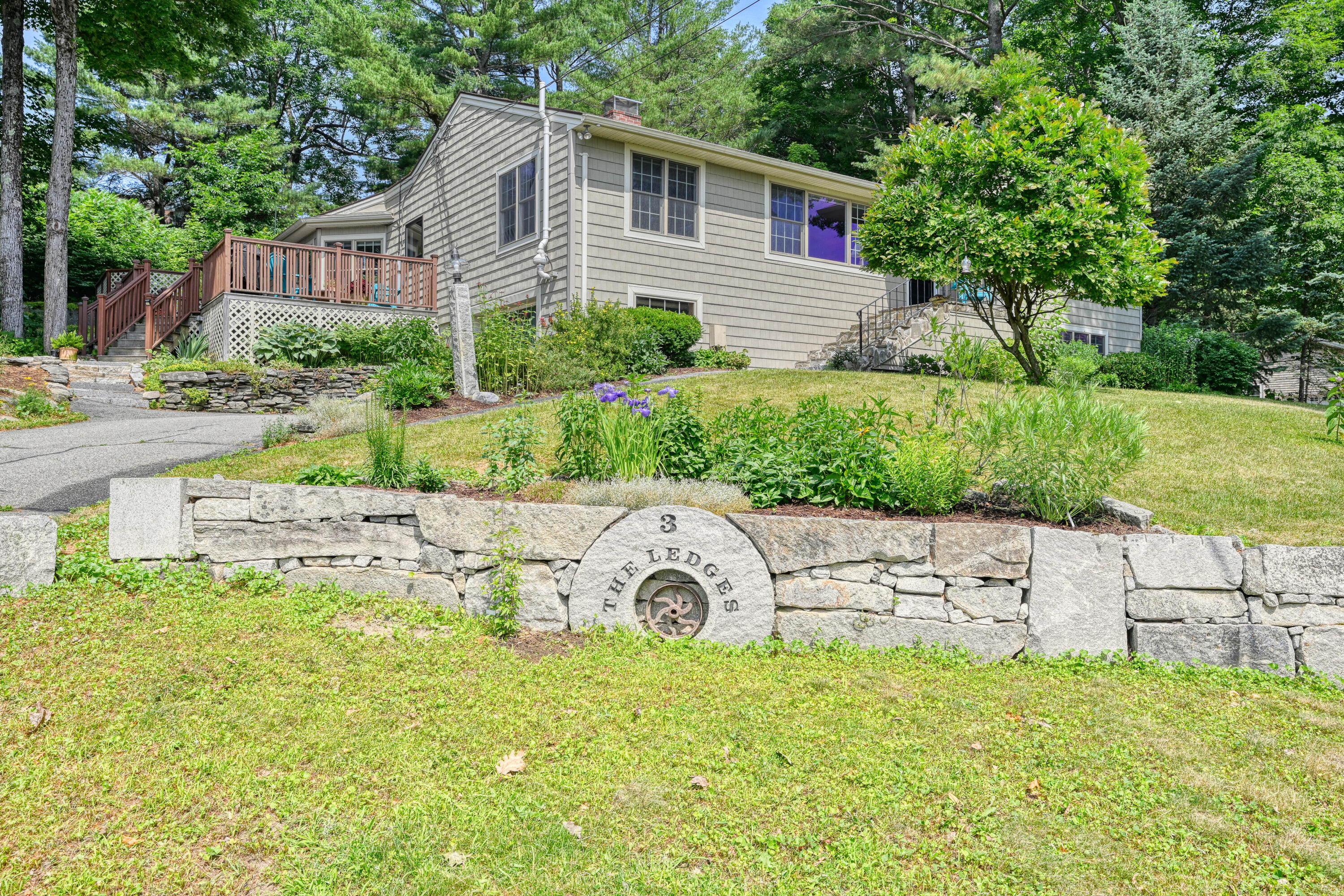 3 The Ledges Street