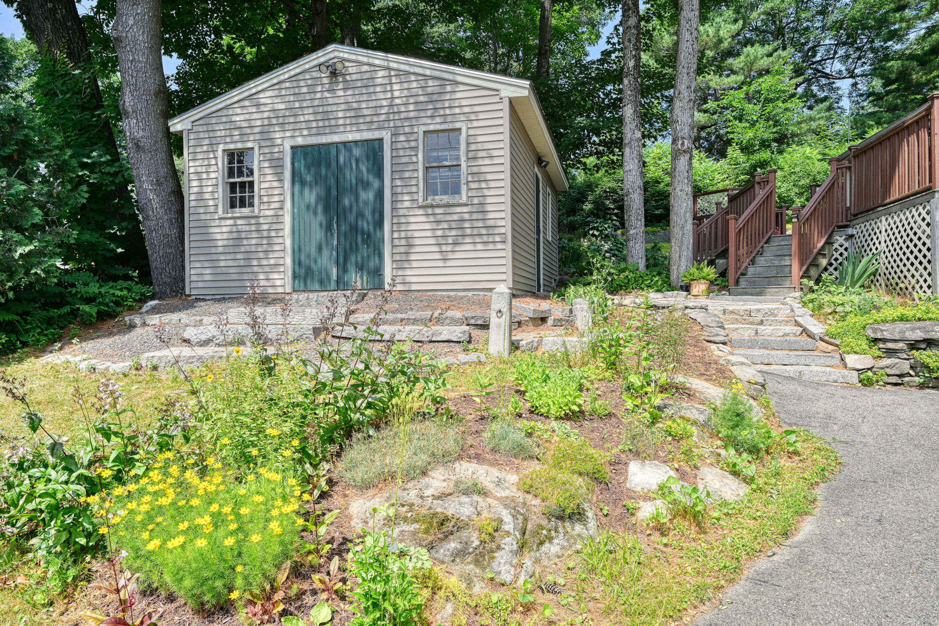 3 The Ledges Street