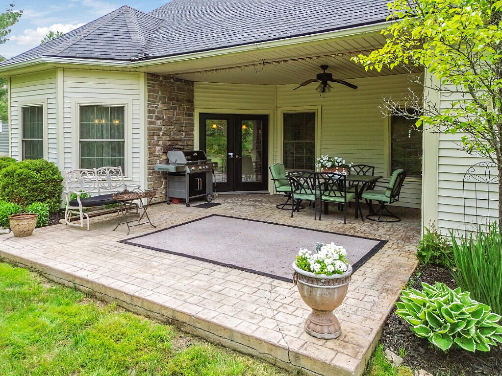 23 Fieldstone Drive