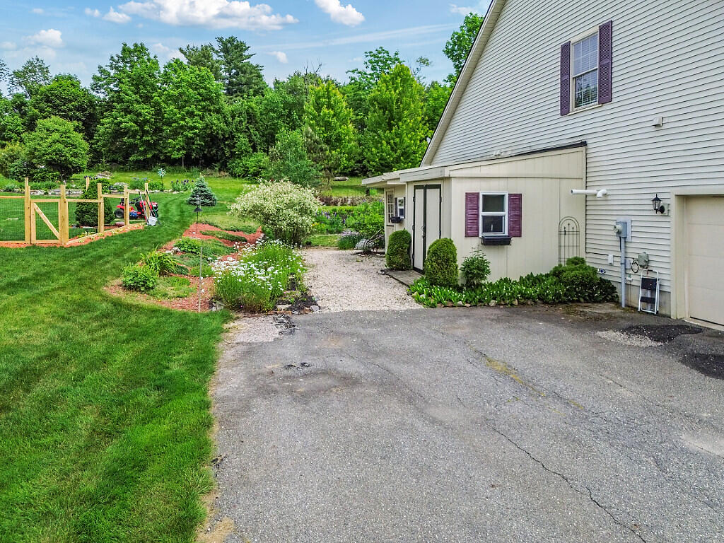 23 Fieldstone Drive