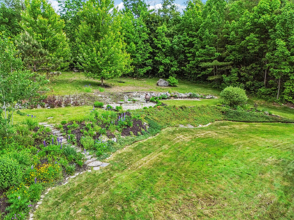 23 Fieldstone Drive