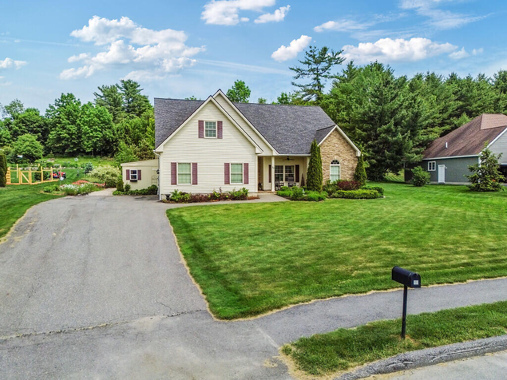 23 Fieldstone Drive