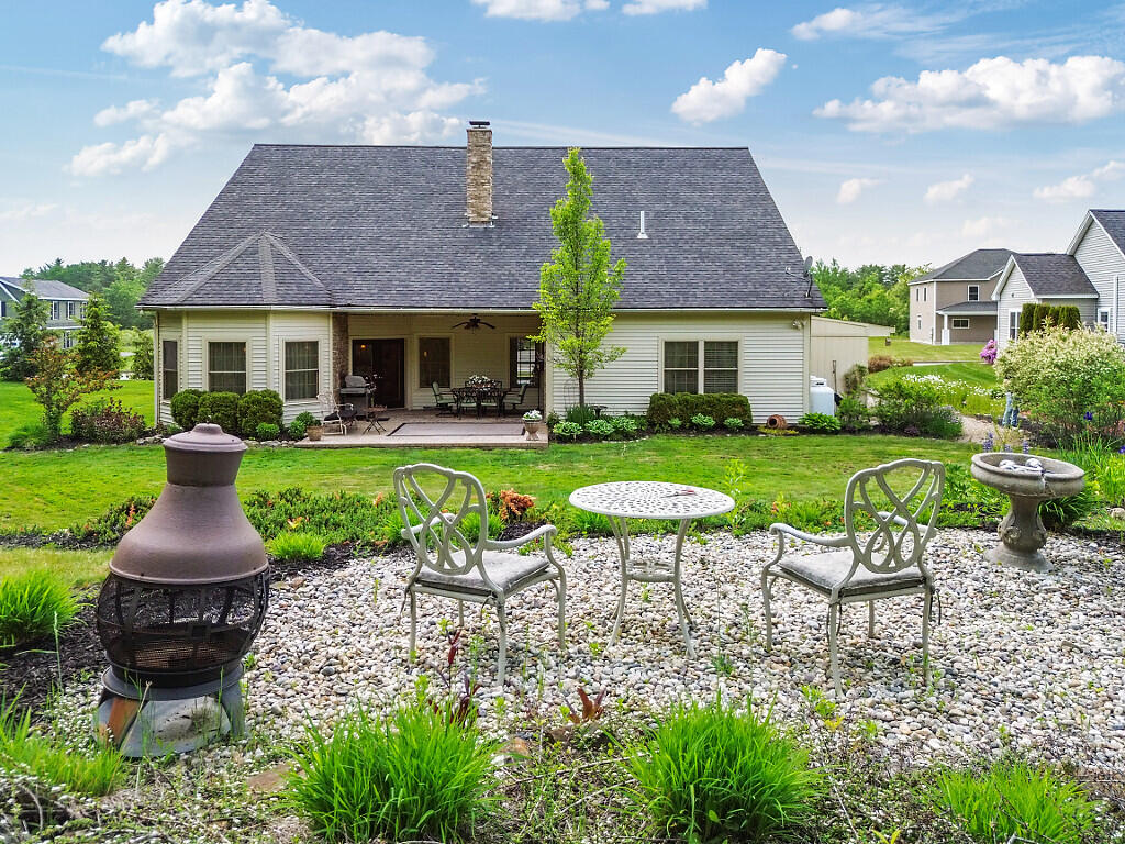 23 Fieldstone Drive
