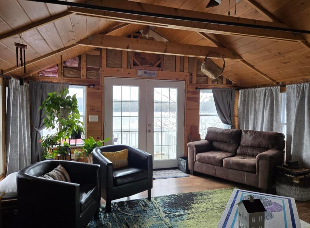 464-467 Memorial Drive