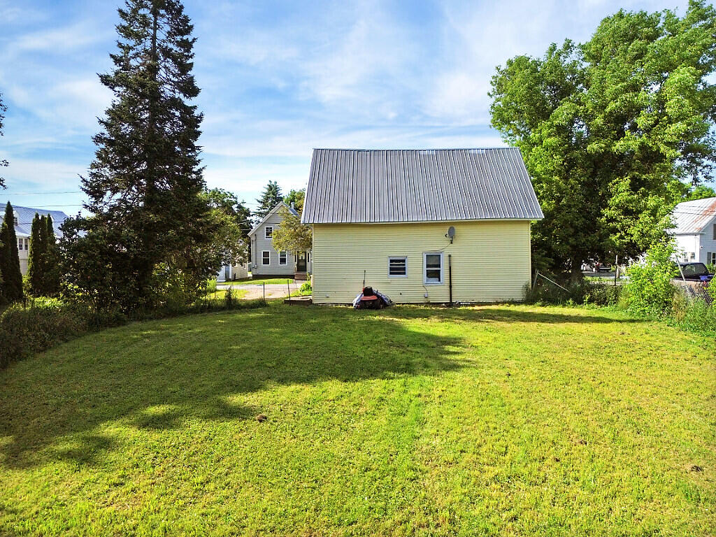 7 Maple Street