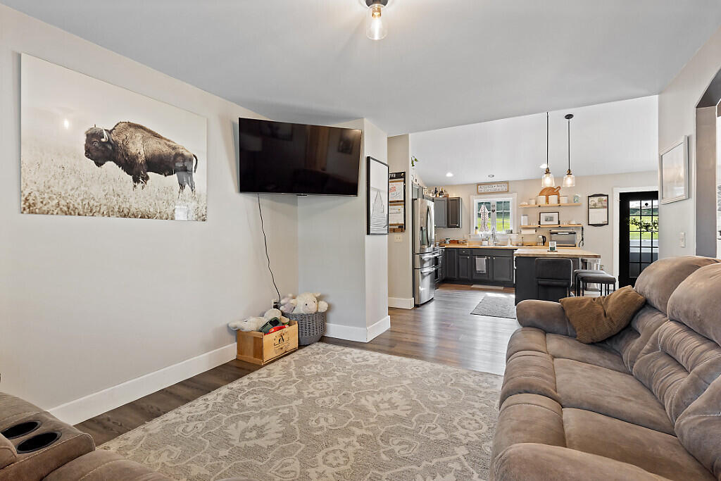 15 Fieldstone Drive