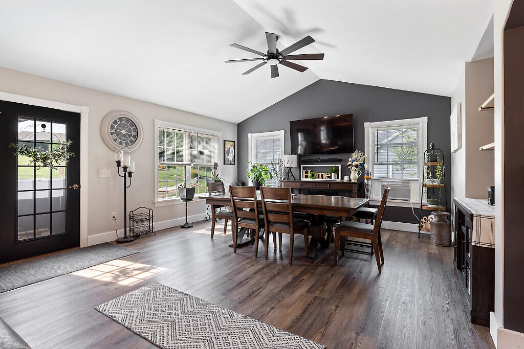 15 Fieldstone Drive