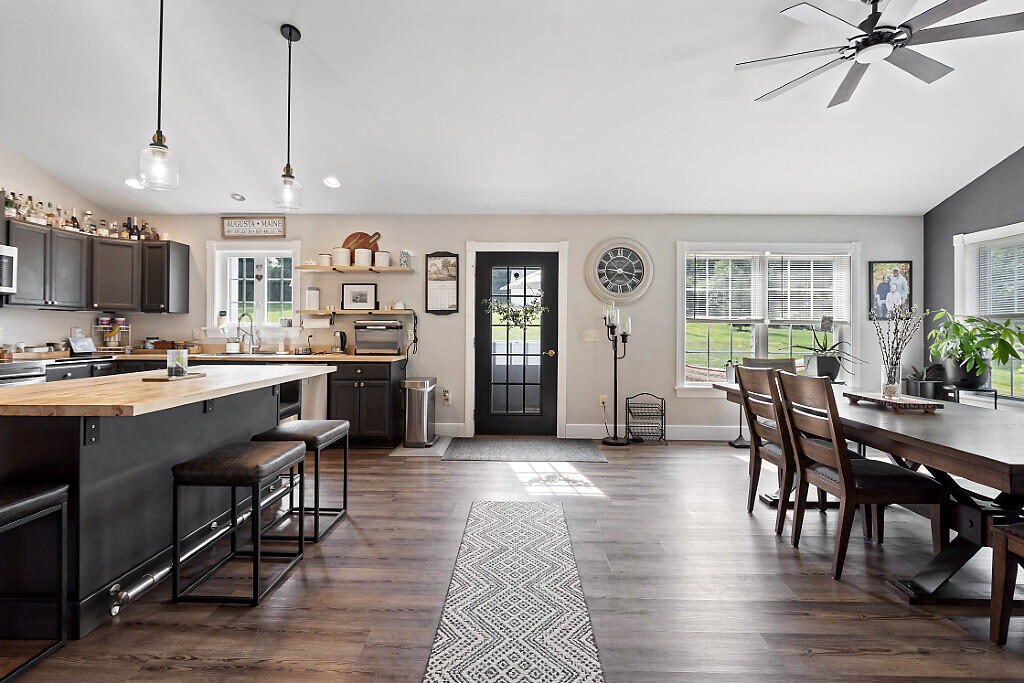 15 Fieldstone Drive